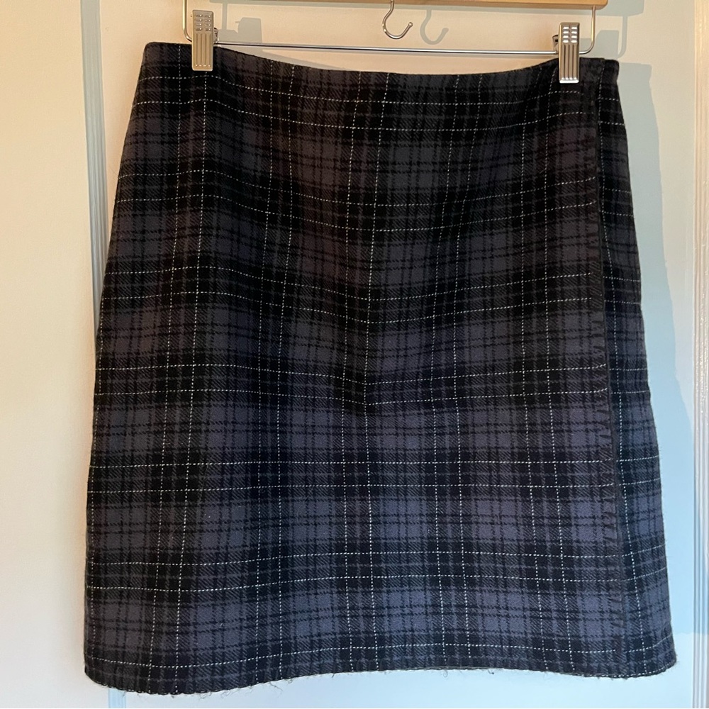 Vintage Eddie Bauer Wool Blend Gray and Black Plaid Mini Skirt, Size 12